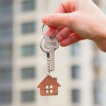 Ипотека для IT специалистов: можно ли купить частный дом или только квартиру в новостройке